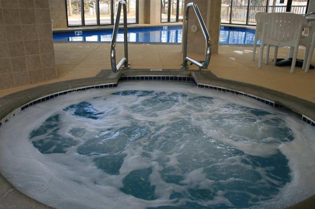 Larkspur Landing 3* Ann Arbor